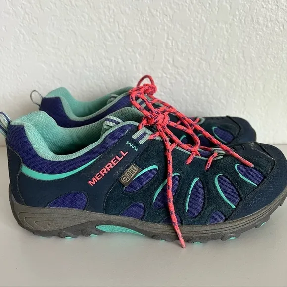 Merrell Chameleon Leather Athletic Hiking Shoes Purple and Blue.  Size 5