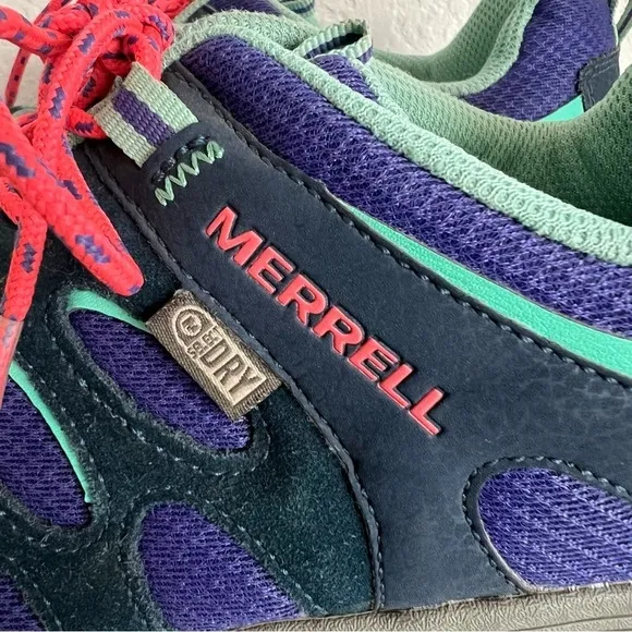 Merrell Chameleon Leather Athletic Hiking Shoes Purple and Blue.  Size 5