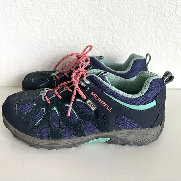 Merrell Chameleon Leather Athletic Hiking Shoes Purple and Blue.  Size 5