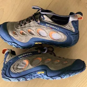 MERRELL CONTINUUM VIBRAM GORE-TEX SHOES
