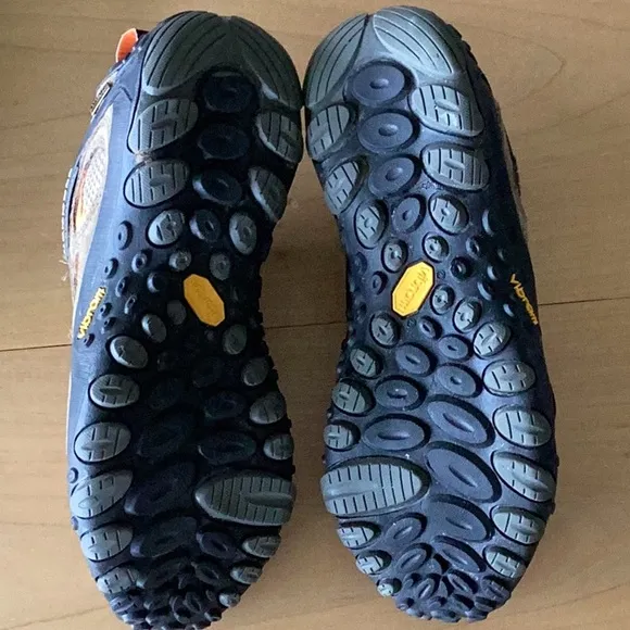 MERRELL CONTINUUM VIBRAM GORE-TEX SHOES