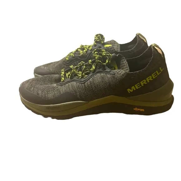 MERRELL Men’s MAG-9 Running Shoes in Olive Size 8.5 — Very Gently Worn