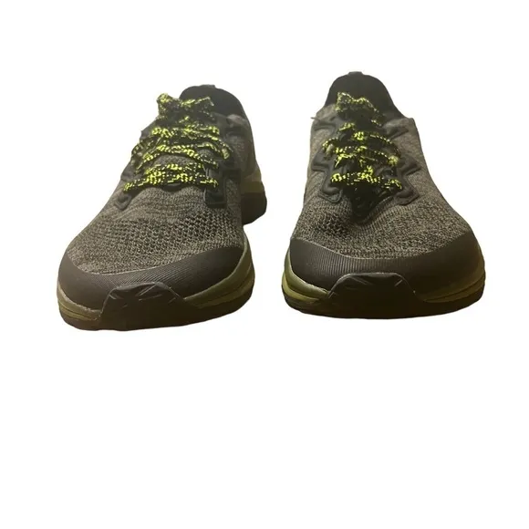 MERRELL Men’s MAG-9 Running Shoes in Olive Size 8.5 — Very Gently Worn