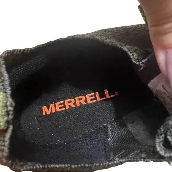 MERRELL Men’s MAG-9 Running Shoes in Olive Size 8.5 — Very Gently Worn