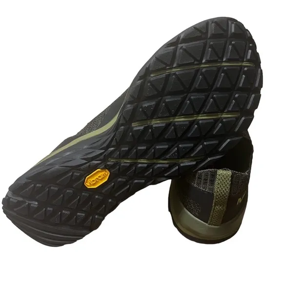 MERRELL Men’s MAG-9 Running Shoes in Olive Size 8.5 — Very Gently Worn