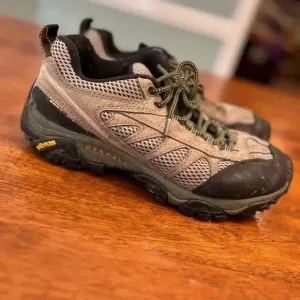 Merrell Mesa Ventilator II Walnut Hiking Shoes size 8