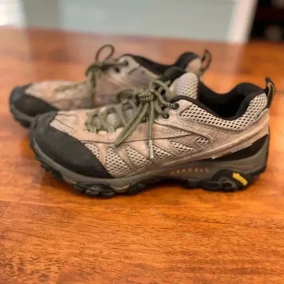 Merrell Mesa Ventilator II Walnut Hiking Shoes size 8