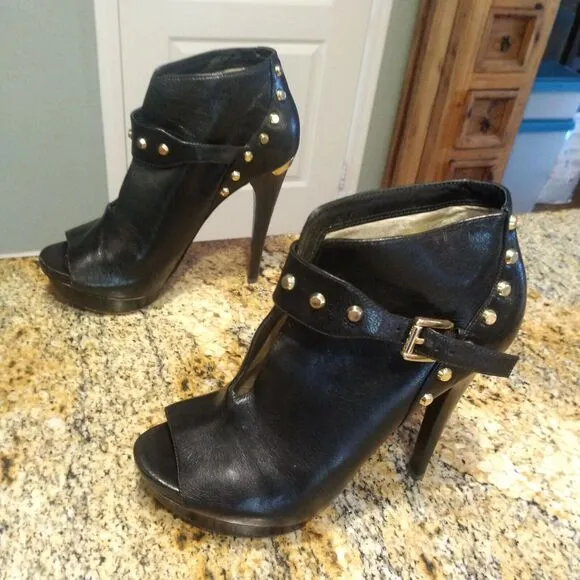 MICHAEL KORS Ailee Studded Black Platform Leather Open Toe Heels Shoes 7.5