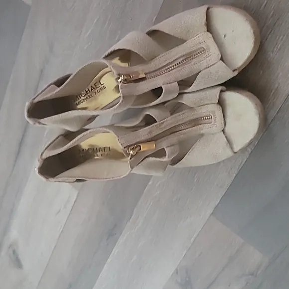 Michael Kors Berkley Wedge Shoes Size 9.5 Womens