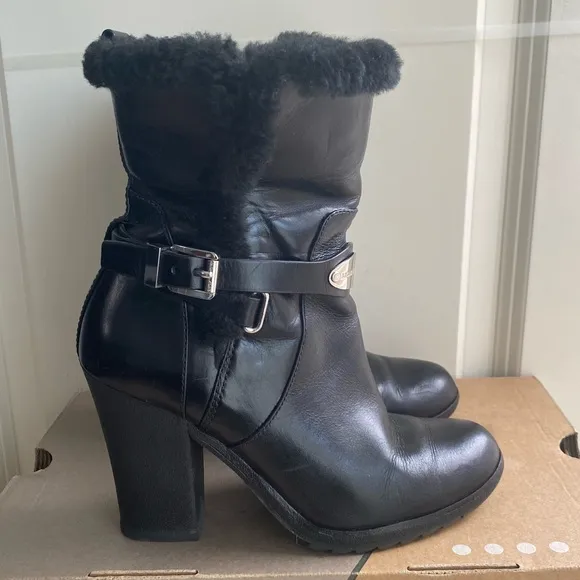 Michael Kors Boots Women - SZ 6