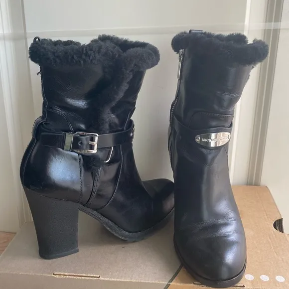 Michael Kors Boots Women - SZ 6