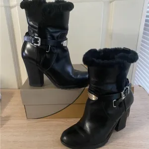 Michael Kors Boots Women - SZ 6