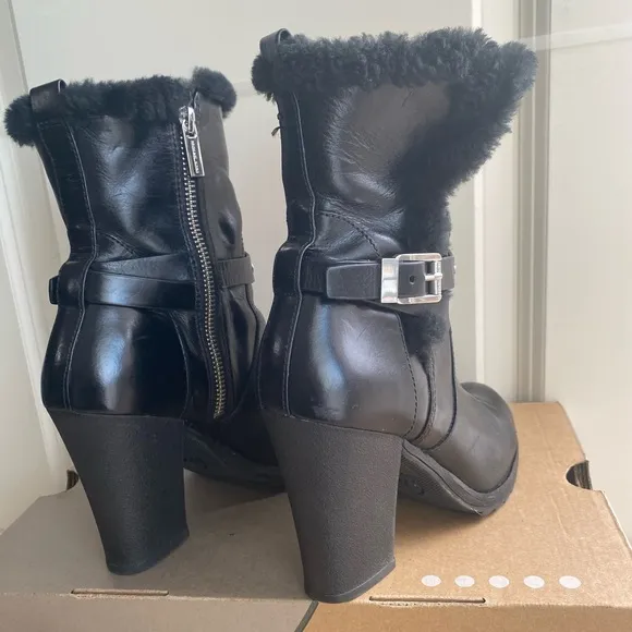 Michael Kors Boots Women - SZ 6
