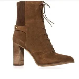 Michael Kors women’s 9.5 Brown Heeled Ankle Boots