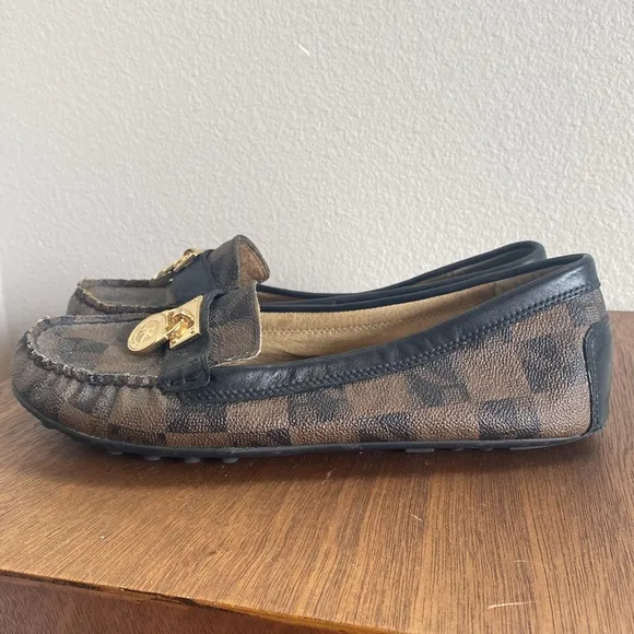 Michael Michael Kors Signature Brown &amp; Black Slip On Loafers Gold Lock, 7.5M