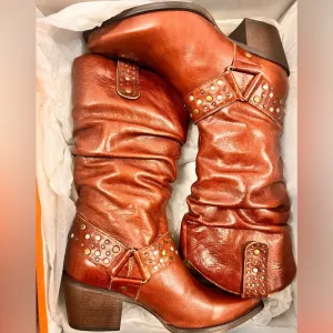 Miz Mooz Women boots size 6.5 New with Original Box
