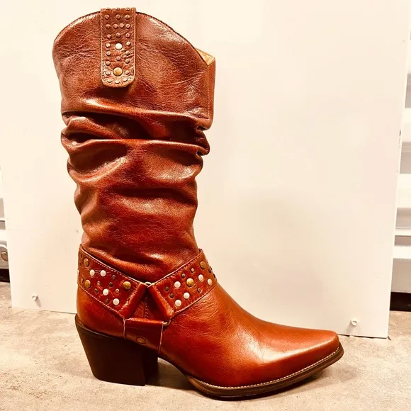Miz Mooz Women boots size 6.5 New with Original Box