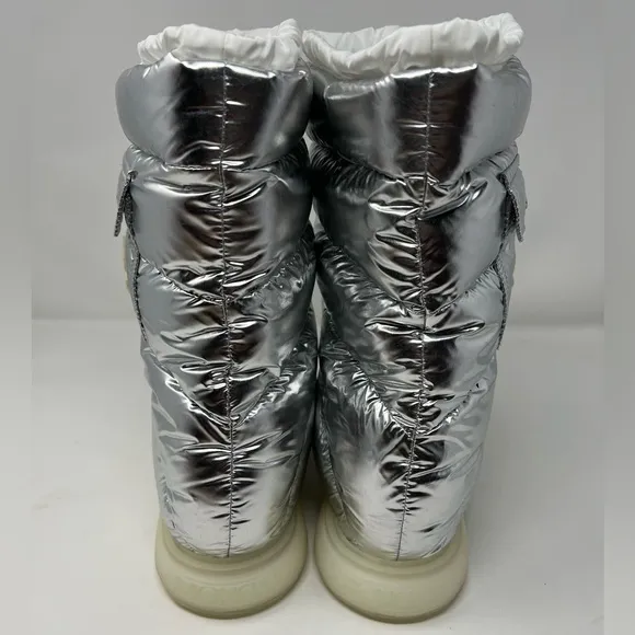 Monclear Gaia Pocket Mid Snow Boot Silver | 9.5