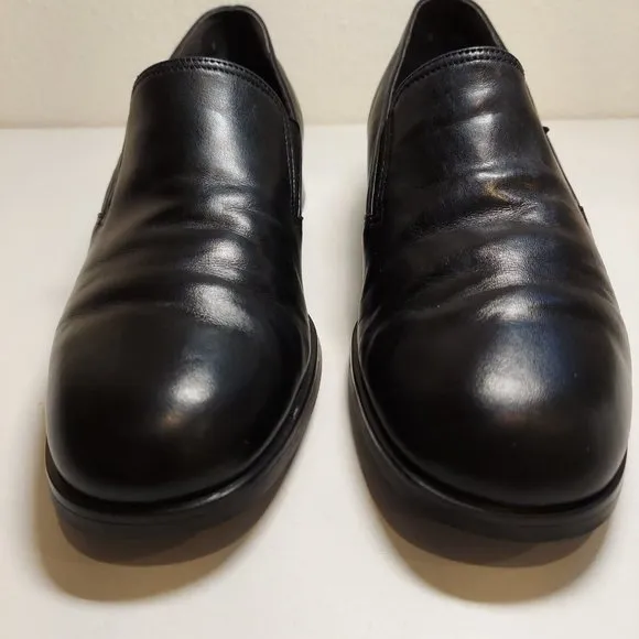 Munro Shoes Women's Size 7 Black Leather Loafer Slip On Low Block Heel