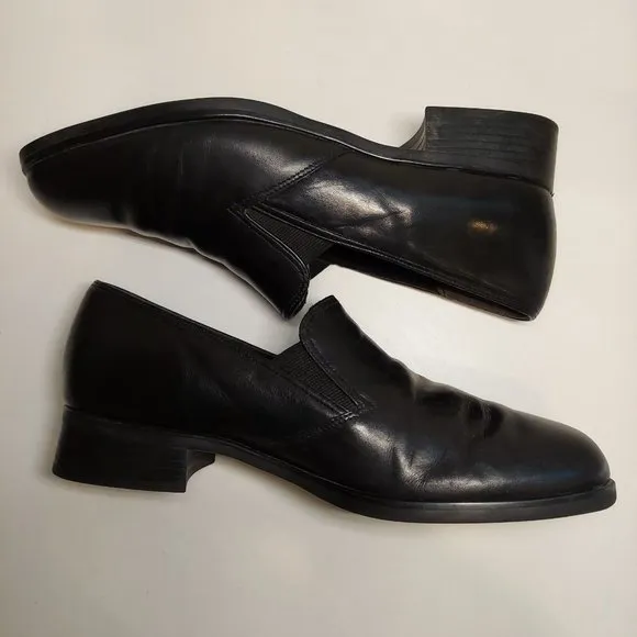 Munro Shoes Women's Size 7 Black Leather Loafer Slip On Low Block Heel