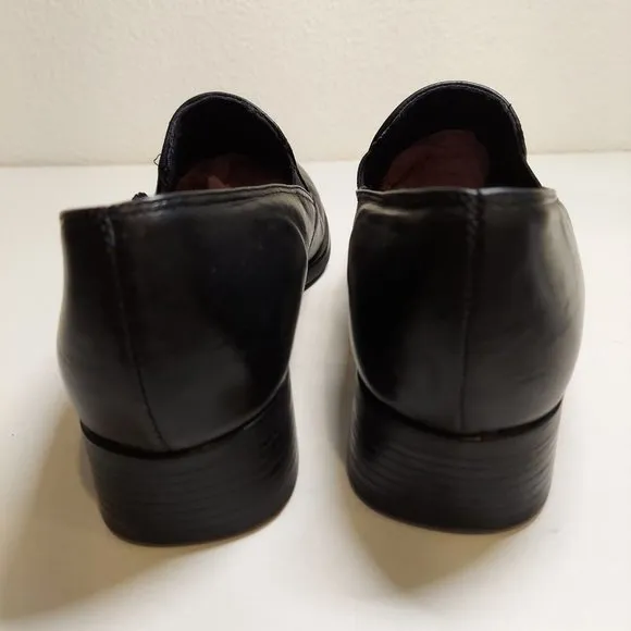 Munro Shoes Women's Size 7 Black Leather Loafer Slip On Low Block Heel