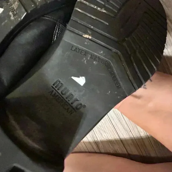 Munro woman’s boots
