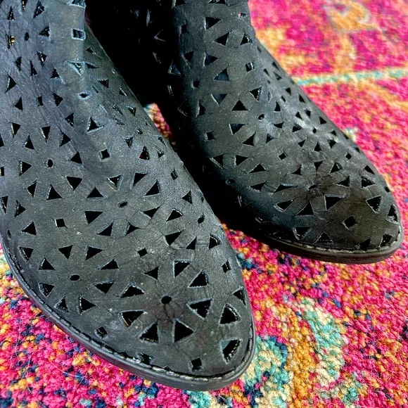 Musse &amp; Cloud | Women's black perforated cut out Athena ankle boots, size 8