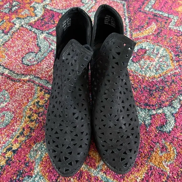 Musse &amp; Cloud | Women's black perforated cut out Athena ankle boots, size 8