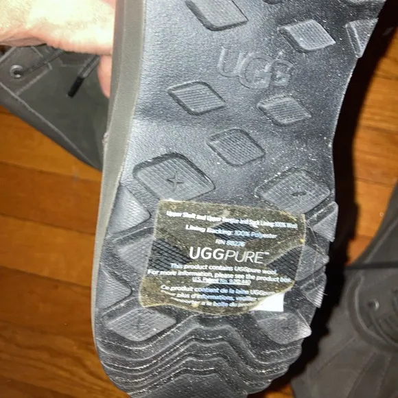 Must Go‼️ NWOT UGG PURE Snow Boots. Read Description Carefully Below 👇