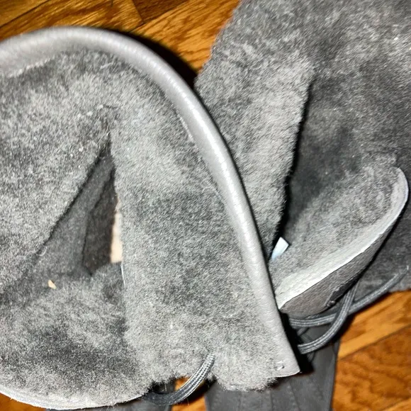 Must Go‼️ NWOT UGG PURE Snow Boots. Read Description Carefully Below 👇