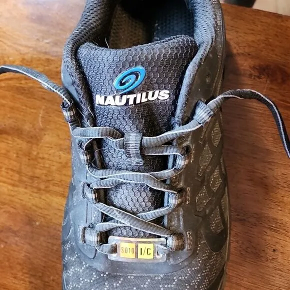 Nautilus men's steel toe shoes Size 10.5