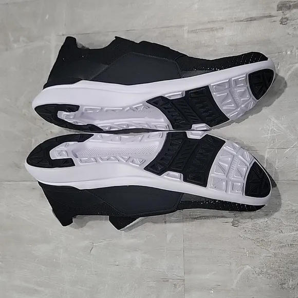 NEW APL TechLoom Bliss Slip-On Running Shoes