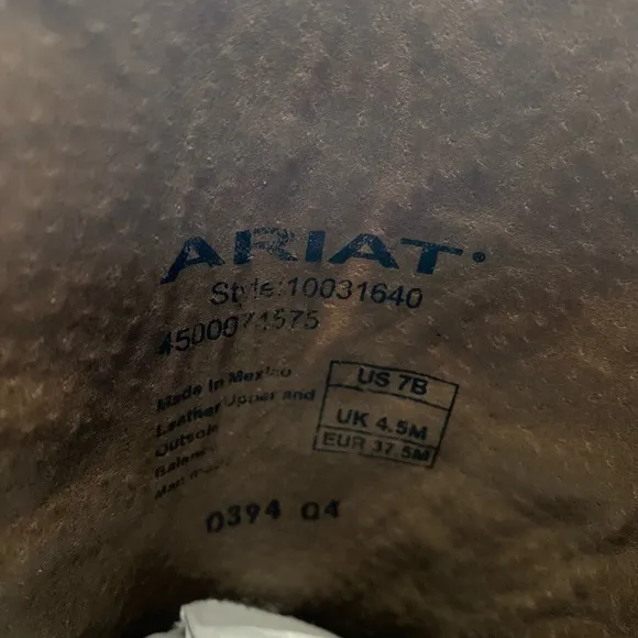 New Ariat Circuit Shiloh Western Boot size 7 women’s.