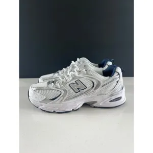 New Balance 530 Sneakers women's White distressed size 9