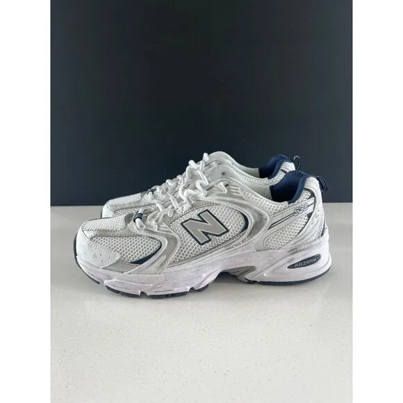 New Balance 530 Sneakers women's White distressed size 9