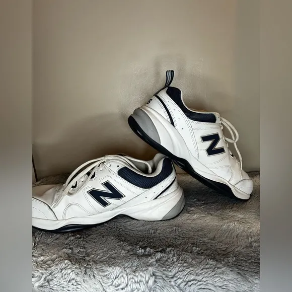 New Balance 609 Athletic Shoes Mens US 9.5 4E Width White Leather Dad Sneaker