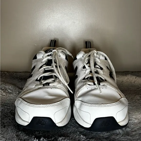 New Balance 609 Athletic Shoes Mens US 9.5 4E Width White Leather Dad Sneaker
