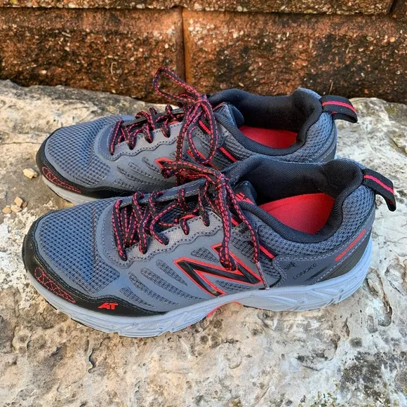 New Balance Lonoke Shoes Gray Red Size 8.5