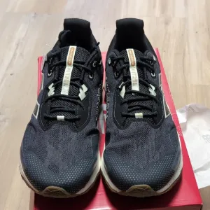 New balance Men's dynasoft nitro V6 trail running shoes