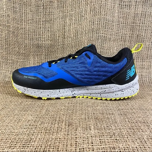 New Balance Runnig Trail Hiking Shoes Nitrel All Terrain Size 10 2E