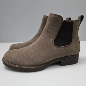 NEW Born Cove Chelsea Ankle Bootie Waterproof Taupe Suede Leather Size 10