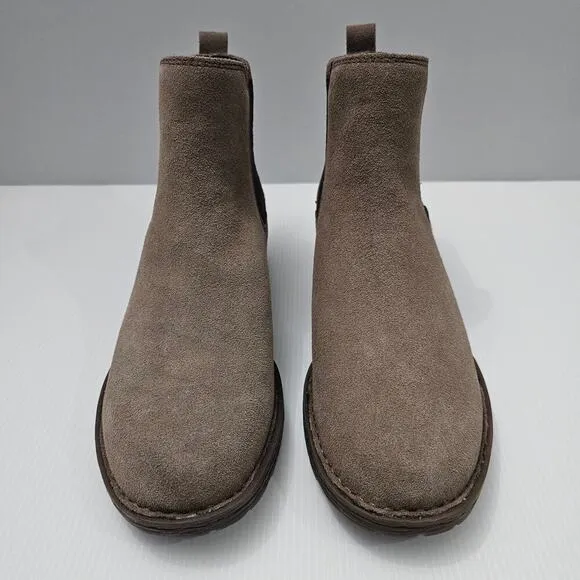 NEW Born Cove Chelsea Ankle Bootie Waterproof Taupe Suede Leather Size 10