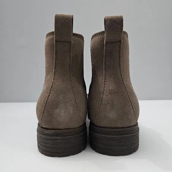 NEW Born Cove Chelsea Ankle Bootie Waterproof Taupe Suede Leather Size 10