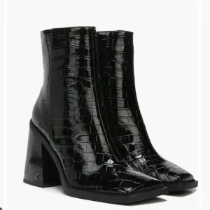 New Circus NY Layla Bootie (Women) black boots square toe zipper croc print 7.5