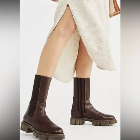 NEW Free People Women US 10.5 Brooks Chelsea Boots Cherry Brown Leather Lug Sole
