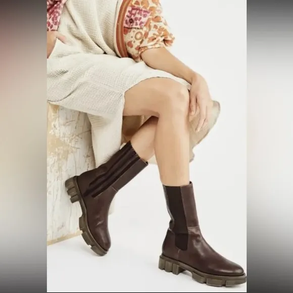 NEW Free People Women US 10.5 Brooks Chelsea Boots Cherry Brown Leather Lug Sole