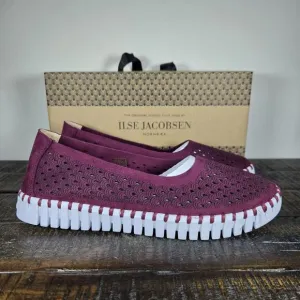 NEW Ilse Jacobsen Hornbaek Tulip Womens Size 9 EU 39 Loafer Shoe Winetasting