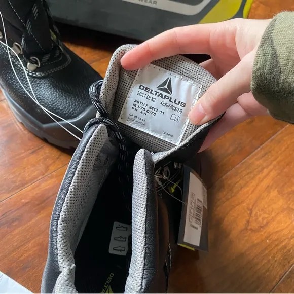 New in box | Men’s Delta Plus Boots