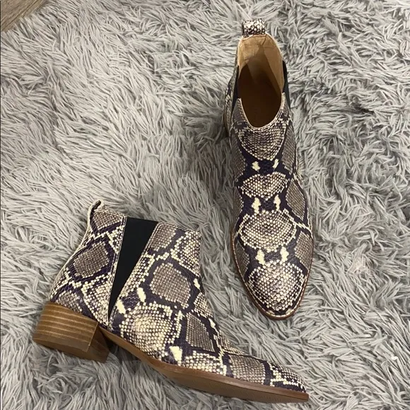 NEW • Madewell • Carina Snake Leather Ankle Boots