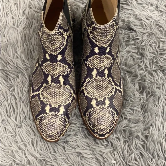 NEW • Madewell • Carina Snake Leather Ankle Boots